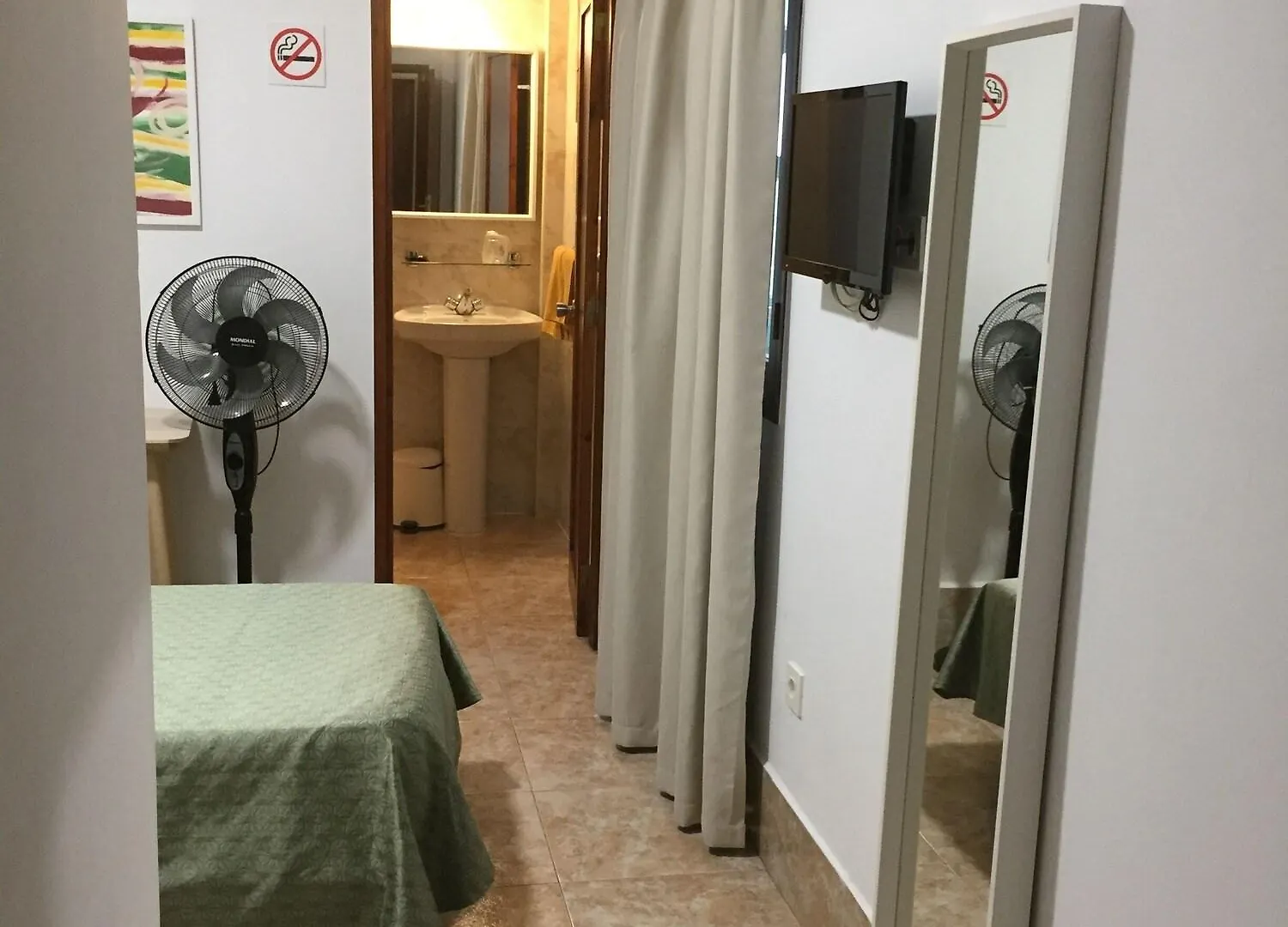 Ostello Hostal Residencia Cardona Arrecife