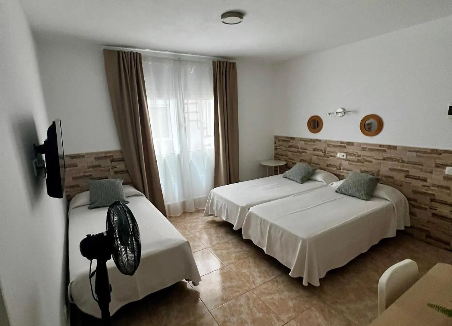 Ostello Hostal Residencia Cardona Arrecife