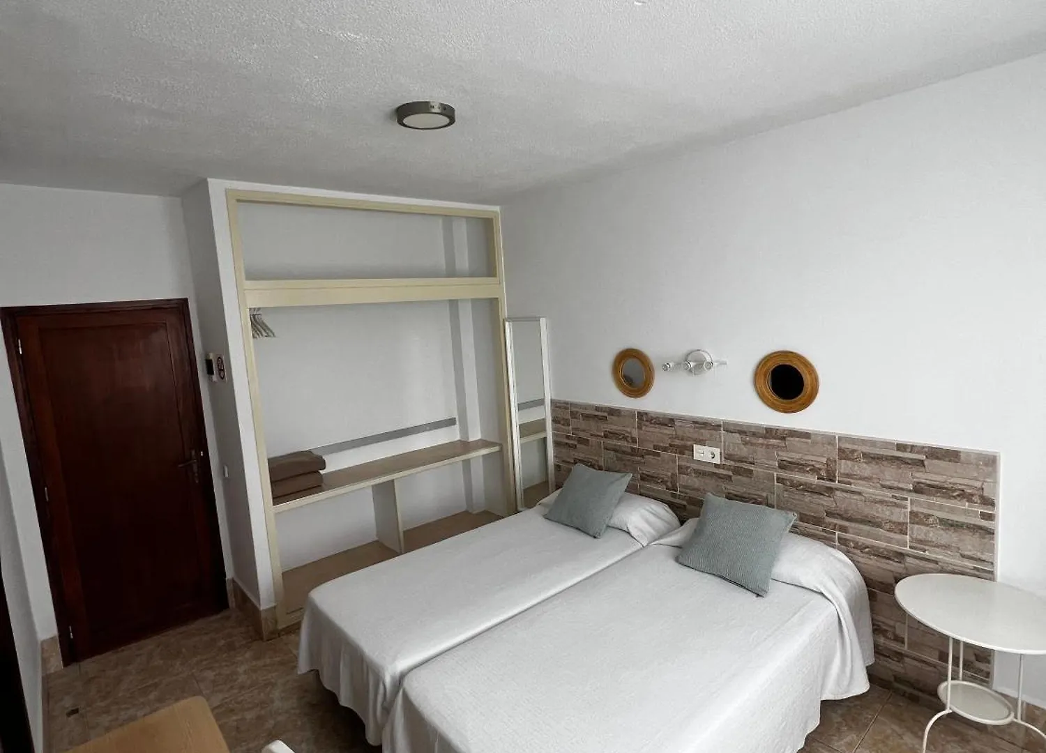 Ostello Hostal Residencia Cardona Arrecife